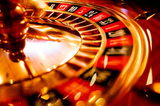 Live roulette wheel and betting layout on flora 77 mobile app